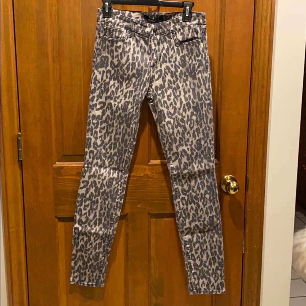 Leopard print skinny jeans